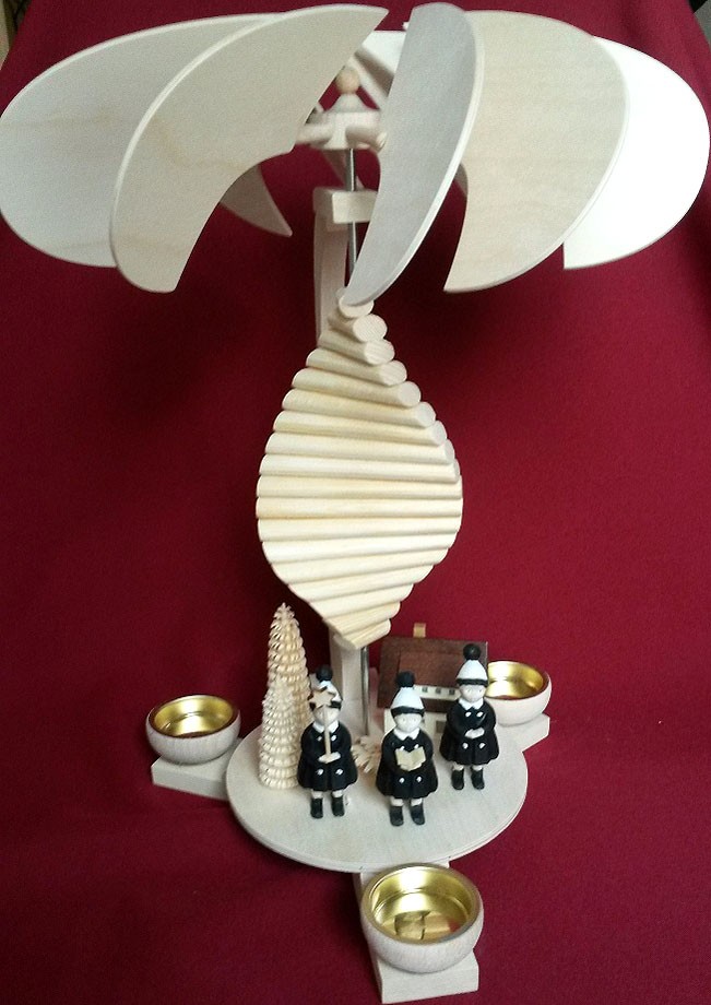 Holzkunst Müller Pyramidenspirale natur mit Kurrendefiguren, schwarz