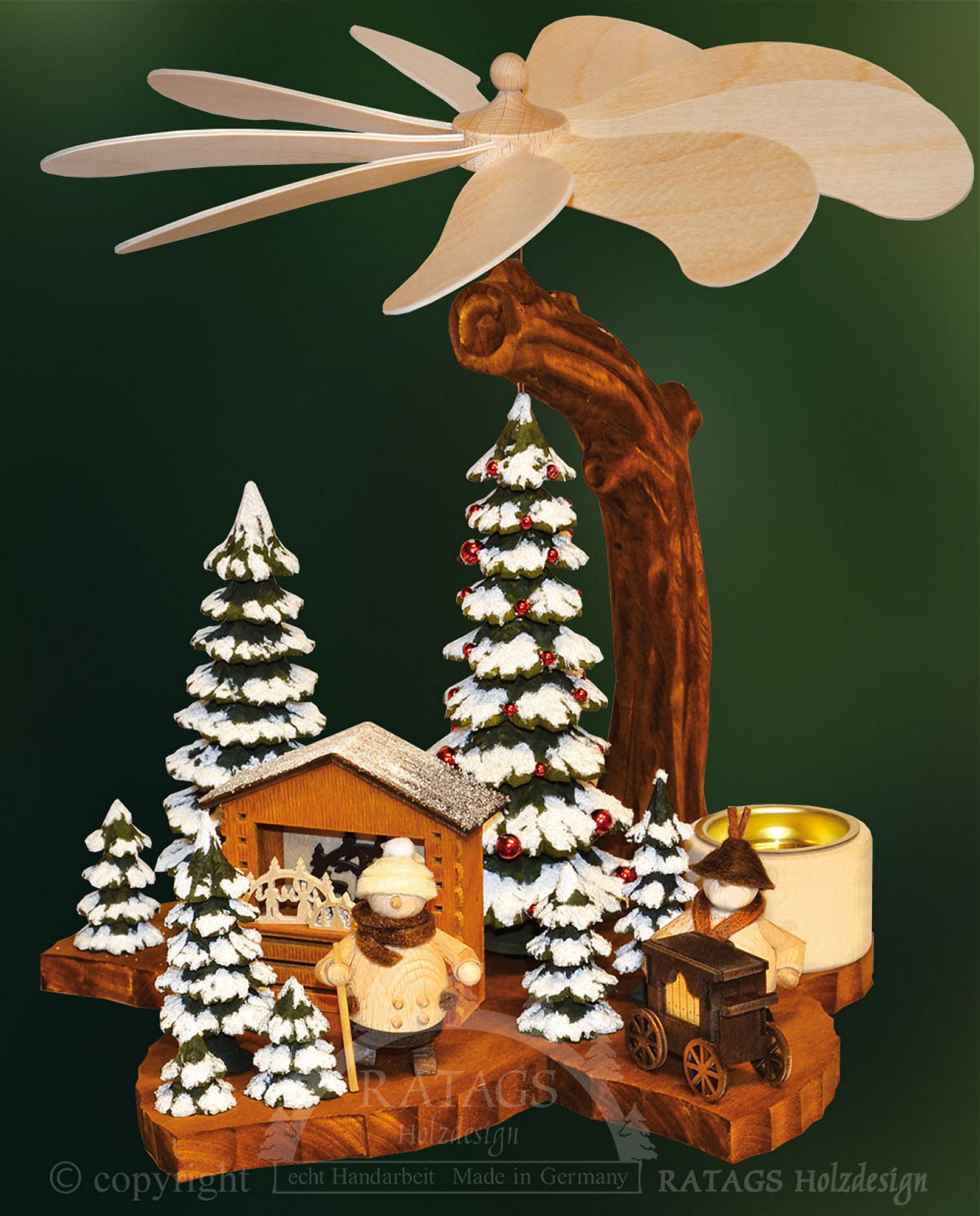 Ratags Blattpyramide, Mollis im Winterwald