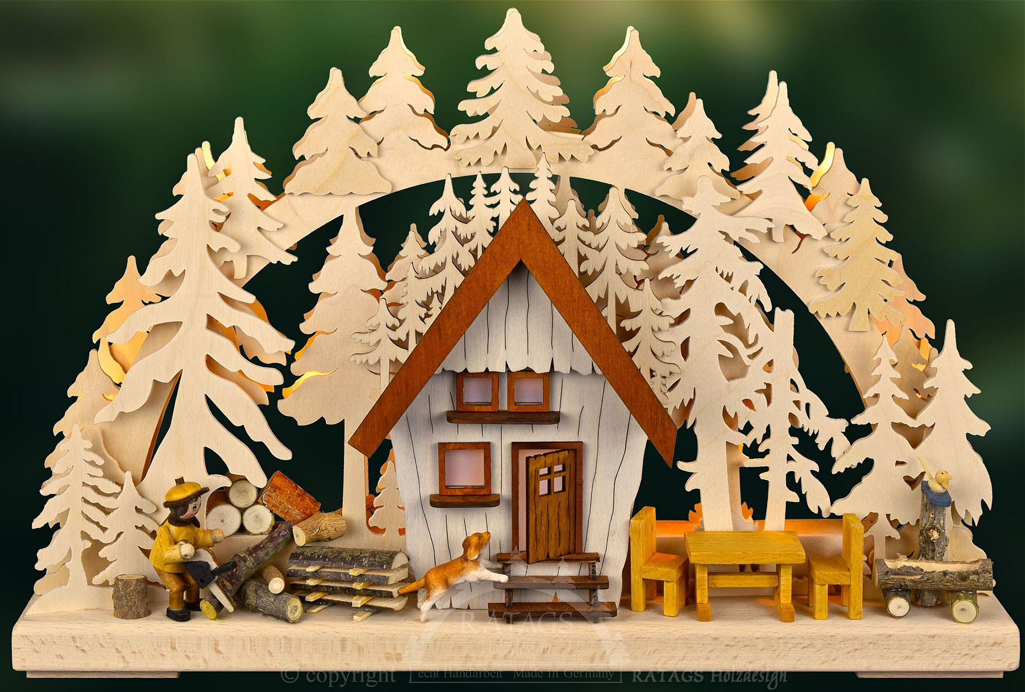 Ratags 3D-Schwibbogen Waldhaus mit Forstarbeiter, klein