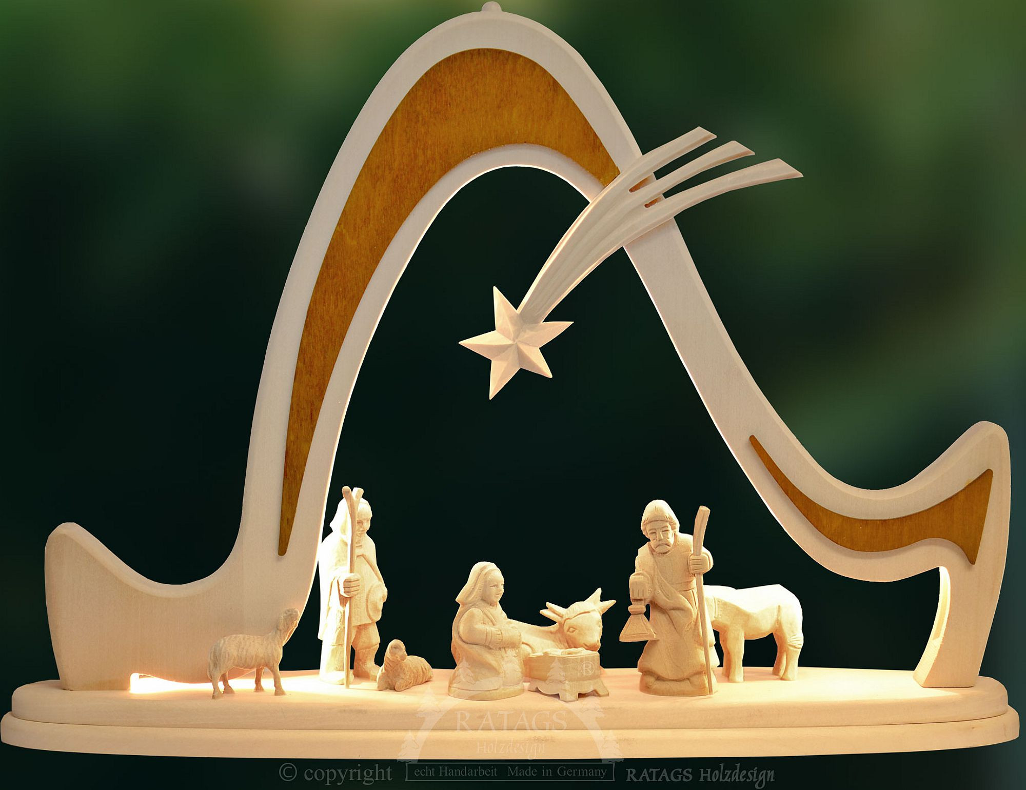 Ratags Schwibbogen Christi Geburt, geschnitzte Figuren