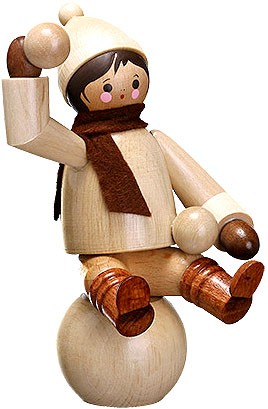 Romy Thiel Winterkind auf Schneekugel, groß - natur
