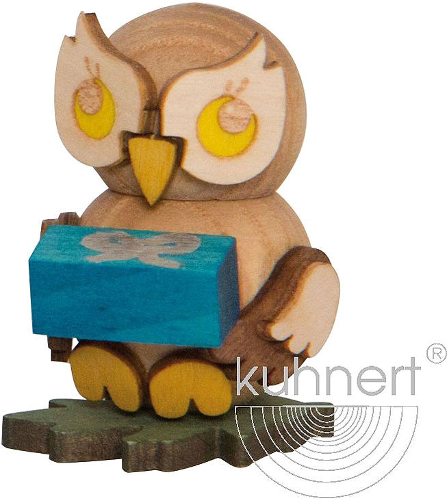 Drechslerei Kuhnert Eulenkind mit Geschenk