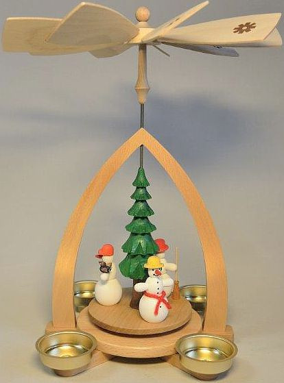 Richard Glässer Pyramide Schneemänner mit Tanne