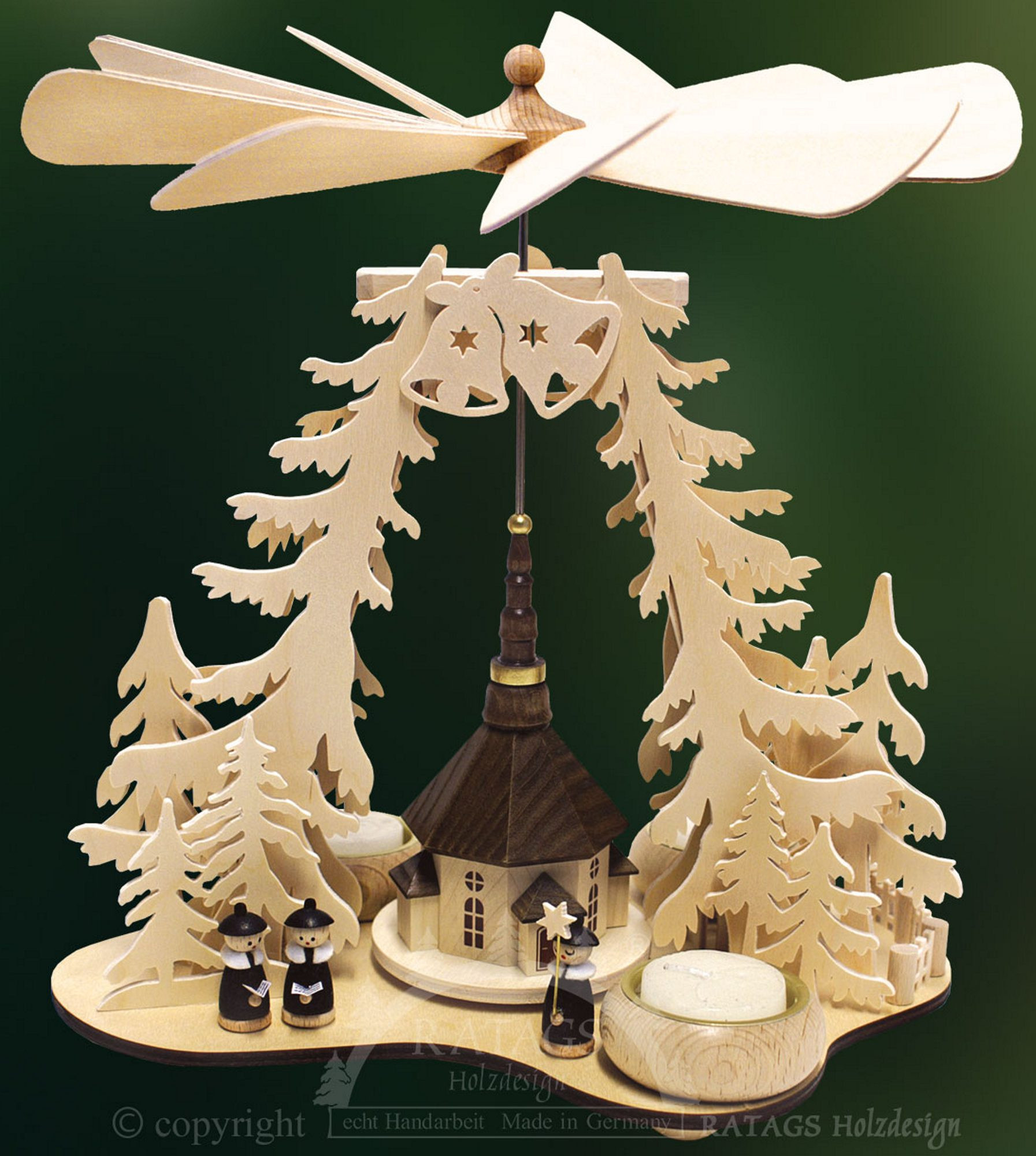 Ratags Waldpyramide, Seiffener Kirche mit Kurrende
