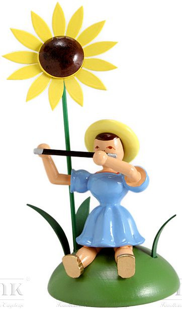 Blank Blumenkind mit Sonnenblume und Querflöte, sitzend, farbig