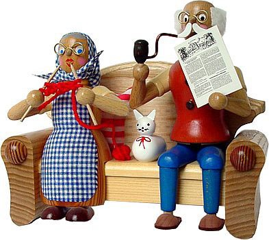 HoDreWa Legler Räuchermann Oma und Opa auf dem Sofa